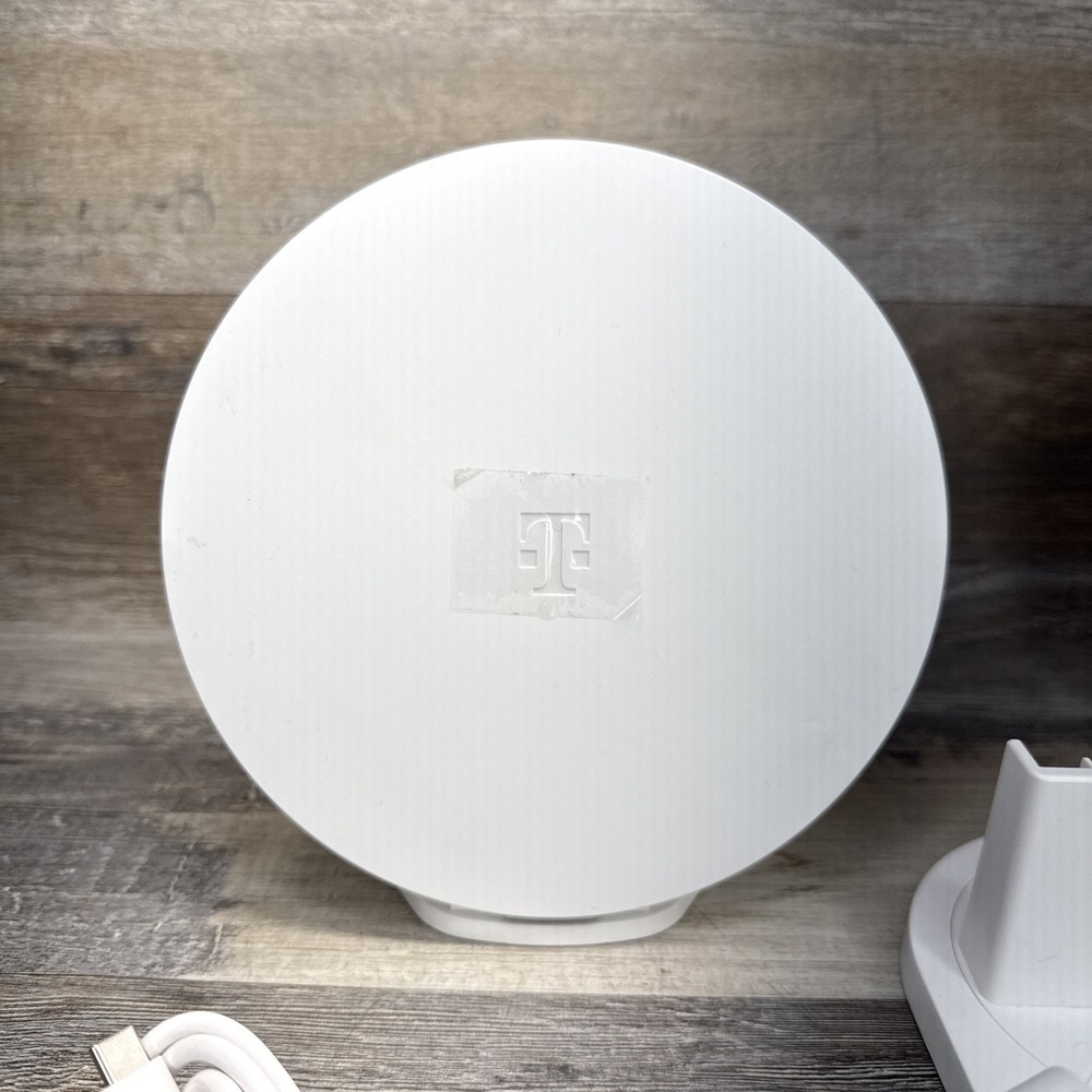T-Mobile 5G Gateway TMO-G4AR & Wi-Fi Mesh Access Point - Picture 5 of 16